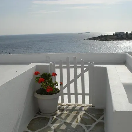 Paros Carmel Studio-apartment Logaras