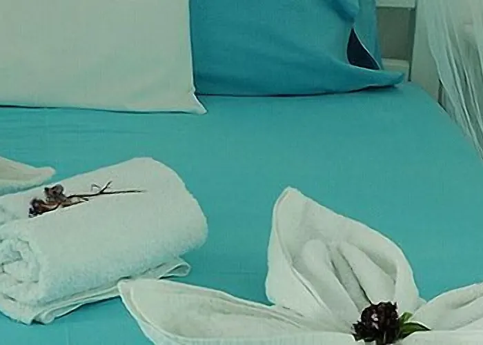 Paros Carmel Studio-apartment Logaras