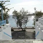 Paros Carmel Studio-apartment شقة لوغاراس