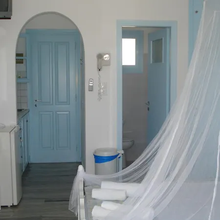 Paros Carmel Studio-apartment * Logaras