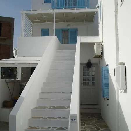 Paros Carmel Studio-apartment * ロガラス
