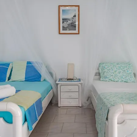 Daire Paros Carmel Studio-apartment Logaras