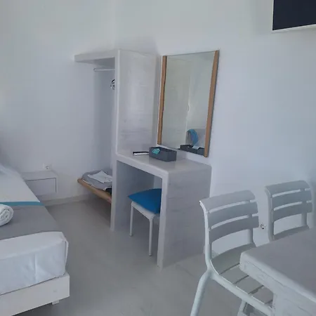 Paroscarmel Studio-apartment * לוגאראס