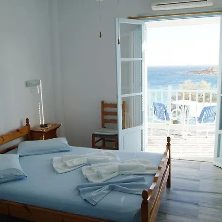 Paros Carmel Studio-apartment * لوغاراس