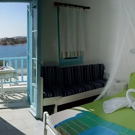 Paros Carmel Studio-apartment شقة *