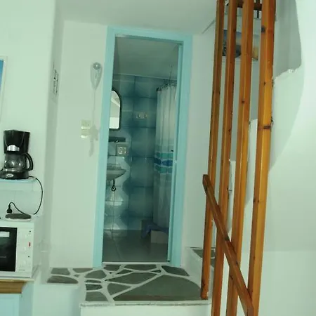 Paroscarmel Studio-apartment Logaras